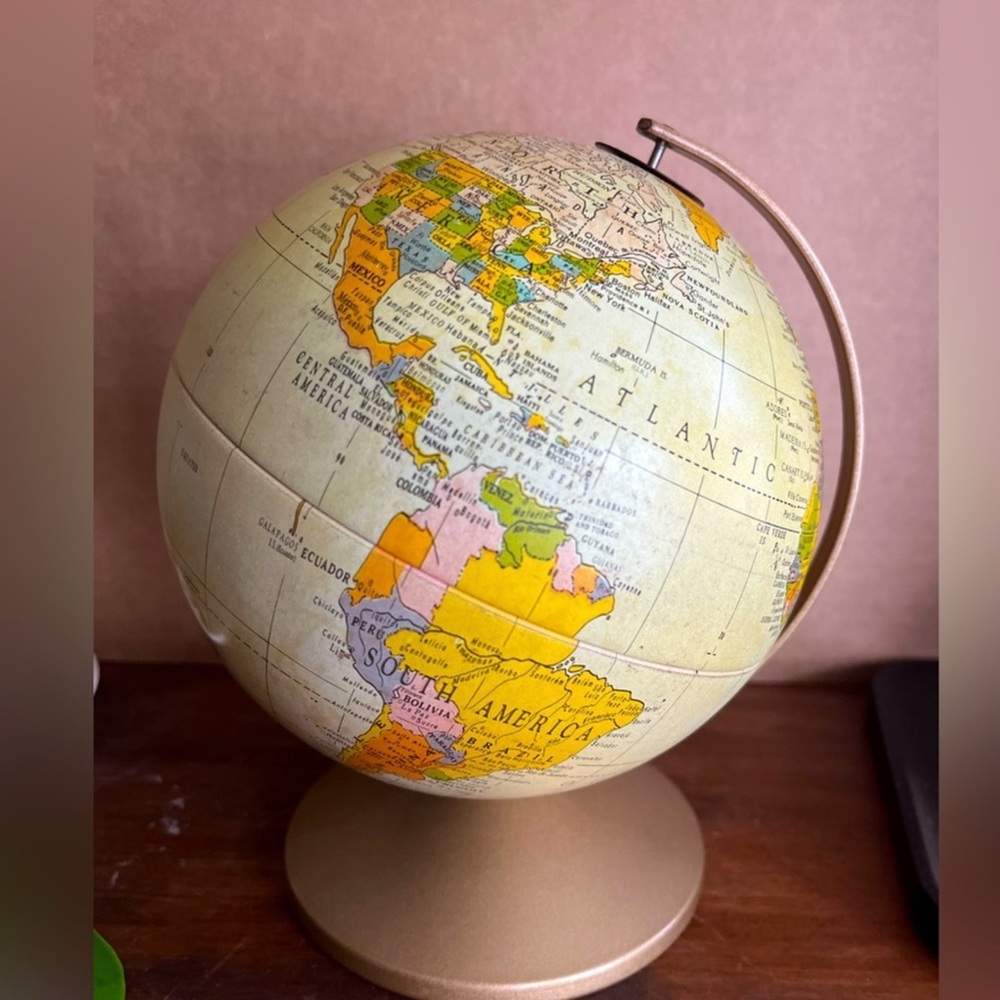 Cream and Gold Globe Accent Decor